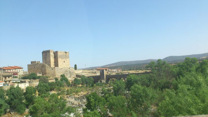 Photographie intitulée "Château Espagnol" par Rémi Billard, Œuvre d'art originale, Photographie numérique