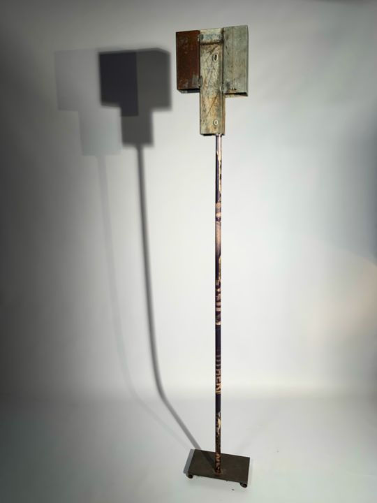 Sculpture titled "L'Eléphante" by Zenzivi Nora Yahiaoui, Original Artwork, Metals