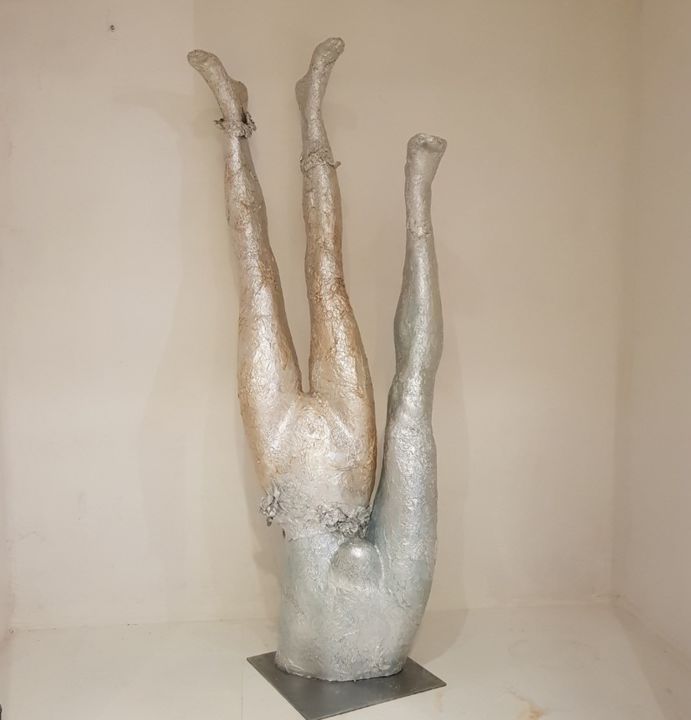 Escultura intitulada "Le numéro siamois" por Zenzivi Nora Yahiaoui, Obras de arte originais, Resina