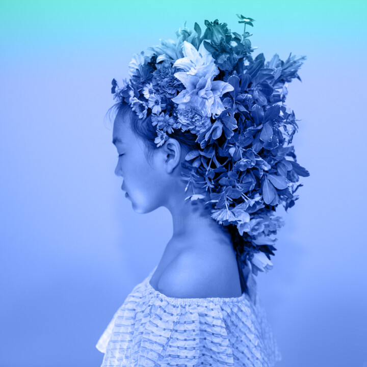 Fotografie getiteld "listening blue" door Ziesook You, Origineel Kunstwerk, Digitale fotografie