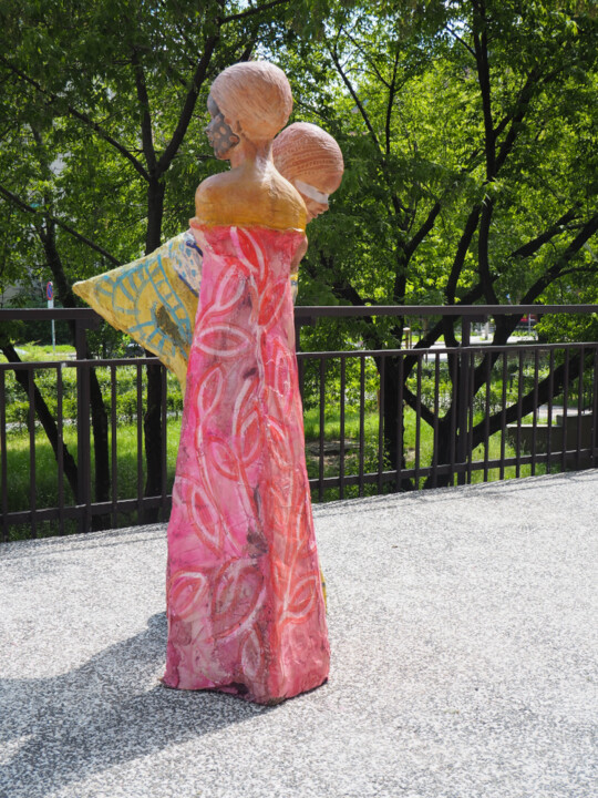 Sculpture intitulée "Whispering women 2" par Zofia Kubicka, Œuvre d'art originale, Terre cuite