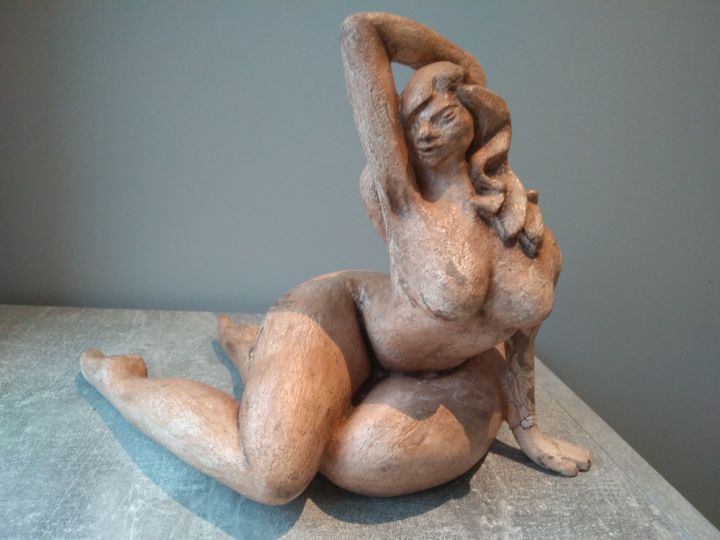 Sculpture titled "Sensuelle" by Zou.Sculpture, Original Artwork, Ceramics