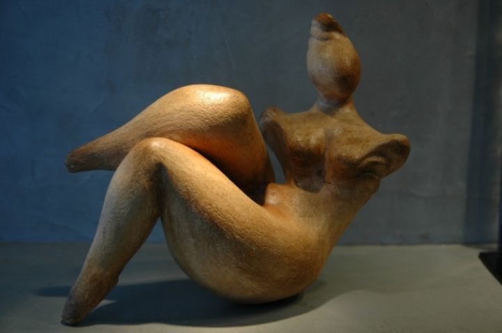 Skulptur mit dem Titel "la volupté 4" von Zou.Sculpture, Original-Kunstwerk