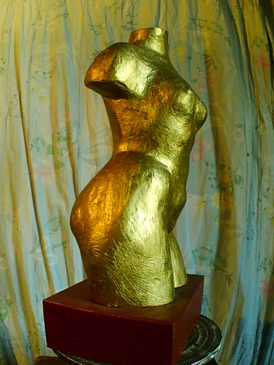 Escultura titulada "Golden girl (a)" por Zygomalas, Obra de arte original, Metales