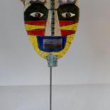 Sculpture intitulée "Masque bleu, jaune,…" par Armelle Colombier, Œuvre d'art originale, Céramique