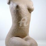 Sculpture titled "Dame blanche" by Jean-Pierre Tauzia, Original Artwork, Terra cotta