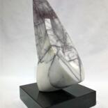 Sculpture intitulée "Rebirth" par Jeff Rosenfeld, Œuvre d'art originale, Pierre