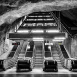 Fotografia intitulada "Die Rolltreppen" por Leopold Brix, Obras de arte originais, Fotografia digital