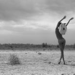 Fotografia zatytułowany „dance with umbrella” autorstwa Mikhail Faletkin, Oryginalna praca, Fotografia cyfrowa