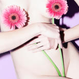 Fotografia zatytułowany „Skin&Flowers” autorstwa Niki Genchi, Oryginalna praca, Fotografia cyfrowa