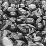 Dessin intitulée "Wet Pebbles XXL" par Paul Stowe, Œuvre d'art originale, Graphite