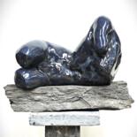 Скульптура под названием "La femme bleue 925" - Philippe Rude, Подлинное произведение искусства, Глина