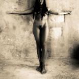 Fotografie getiteld "crucifixion" door Robin Santus, Origineel Kunstwerk