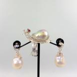 Design titled "The Queen of Pearl" by Sapir Gelman, Original Artwork, Jewelry Sets