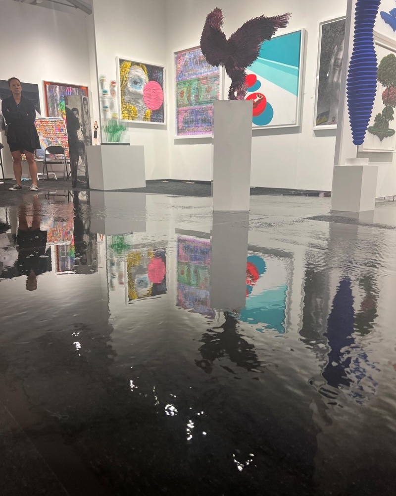Dramatic evacuation to the Hamptons, a threatened Van Gogh!